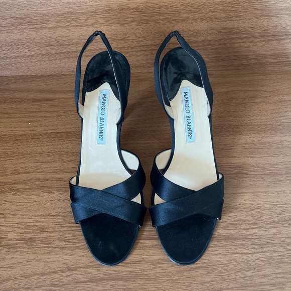 Manolo Blahnik Satin black criss-cross sandal - Picture 12 of 12